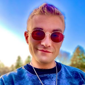 Meet your Posher, Corey